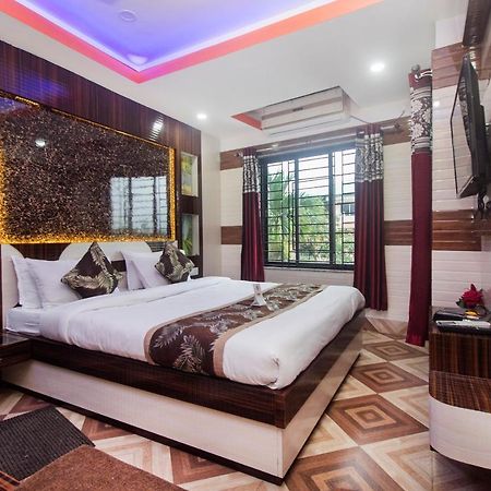 Oyo 16064 Tirupati Lodge Siliguri Eksteriør bilde