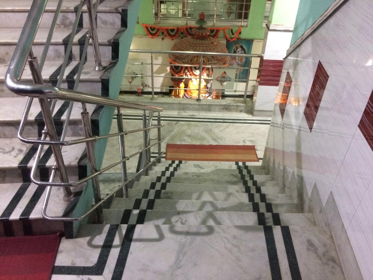 Oyo 16064 Tirupati Lodge Siliguri Eksteriør bilde