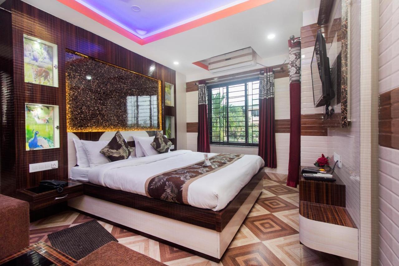 Oyo 16064 Tirupati Lodge Siliguri Eksteriør bilde